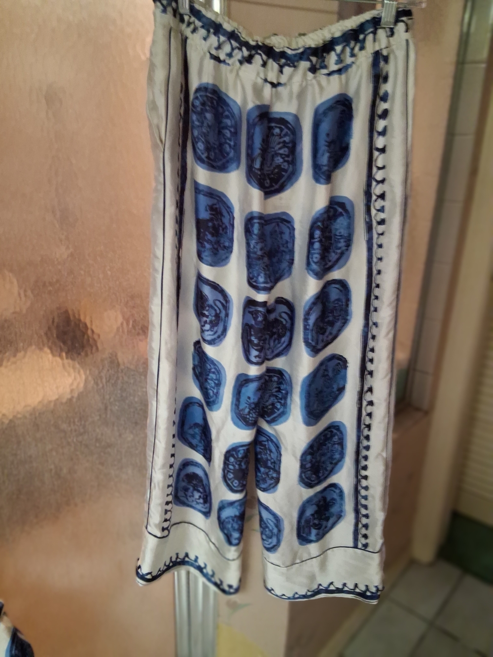 Zara White and Blue Zodiac Printed Pajama Lounge Pants Medium Satin